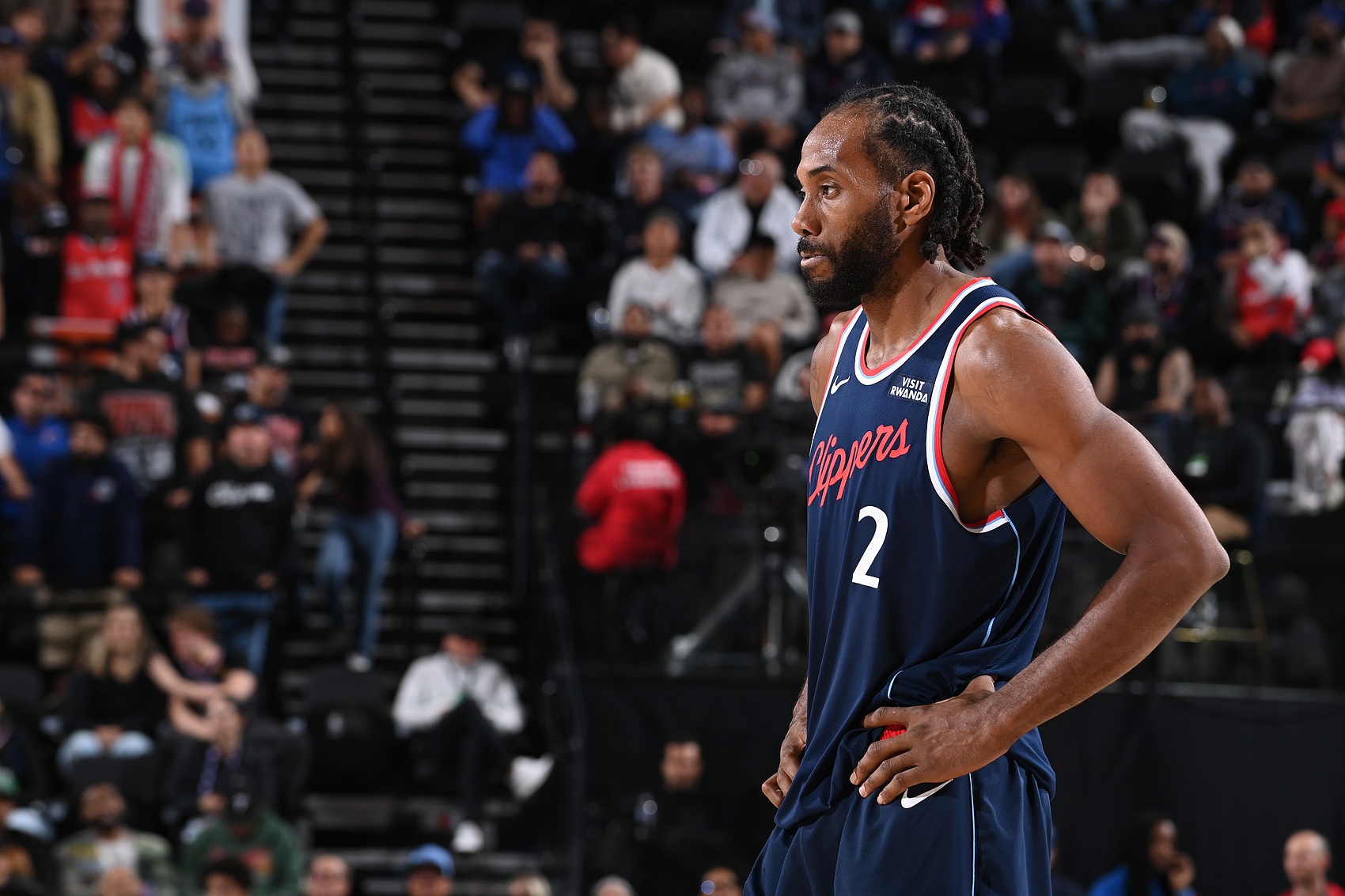 九游娱乐中心-大打对攻！第三节伦纳德8中6轰下19分 拉梅洛·鲍尔9中5拿到13分